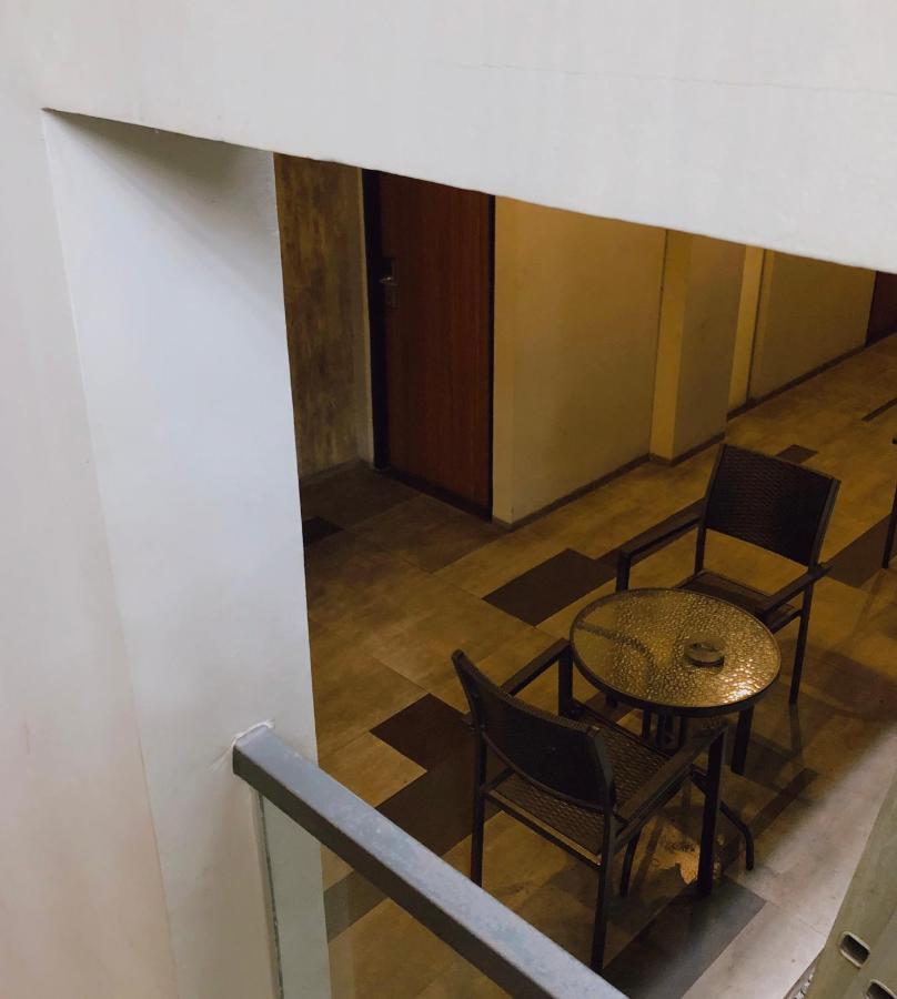Bale Resident Hostel Jakarta Bagian luar foto